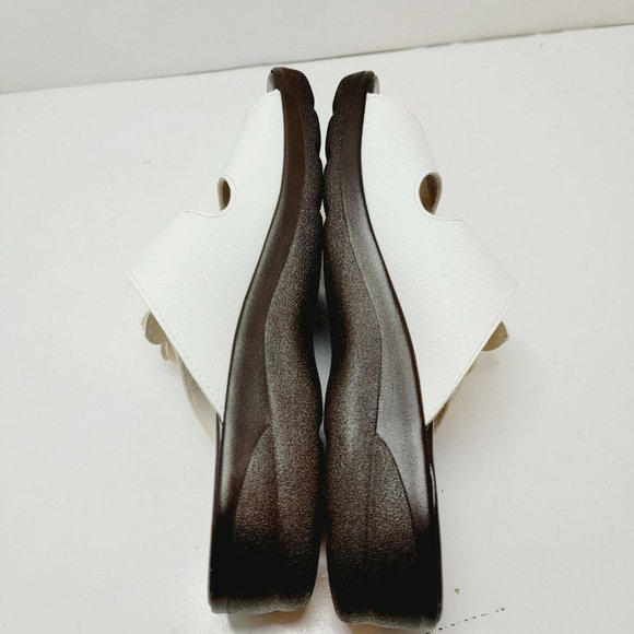 Italian Shoemakers Women Sz 8M White Leather Flower Slide On Relax Sandal Italy - Picture 6 of 10